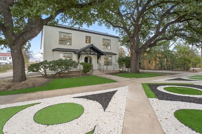 Building Photo - The Mulberry