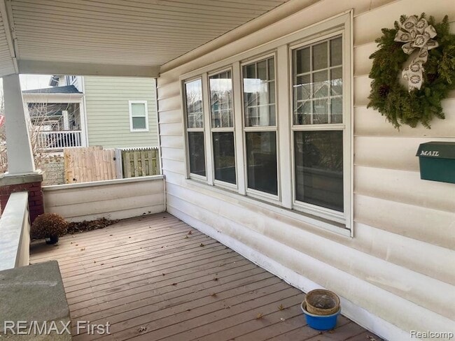 Photo - 220 Oakdale St