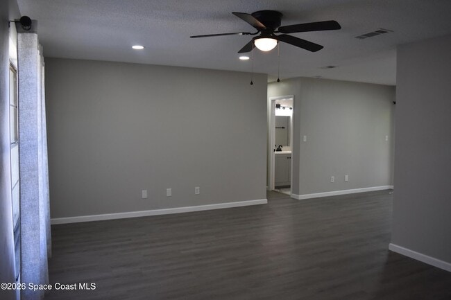 Photo - 2145 Watkins Rd SE