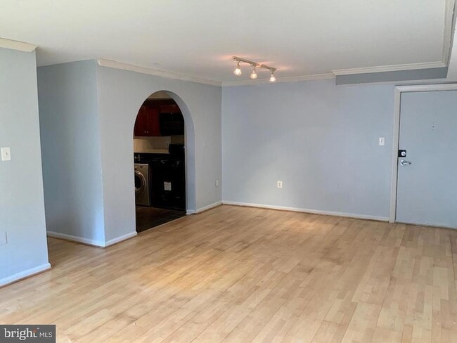 Photo - 3109 Naylor Rd SE