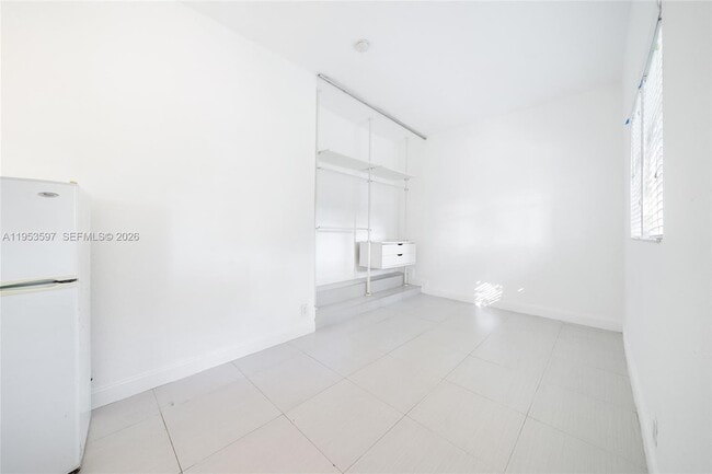 Photo - 3262 Elizabeth St