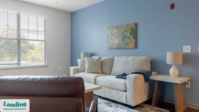 Building Photo - 900 E Six Forks Rd Unit 524.1411567