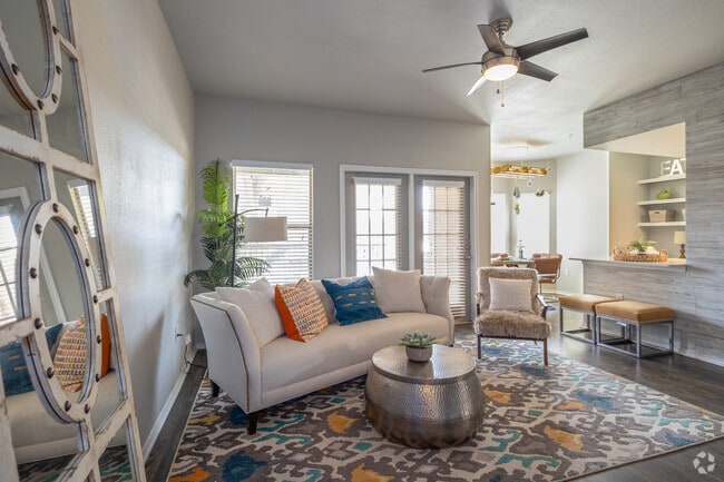 Model 2BR, 2BA Living - The Redland