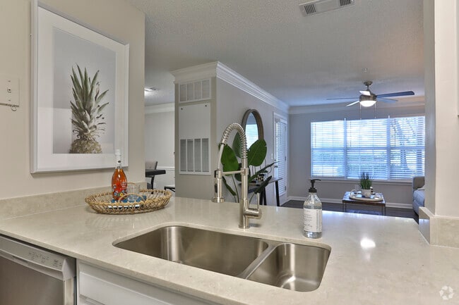 2BR, 2BA - Crestmont at Thornblade