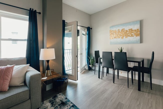 Photo - 202 E Main St Unit ID1397955P