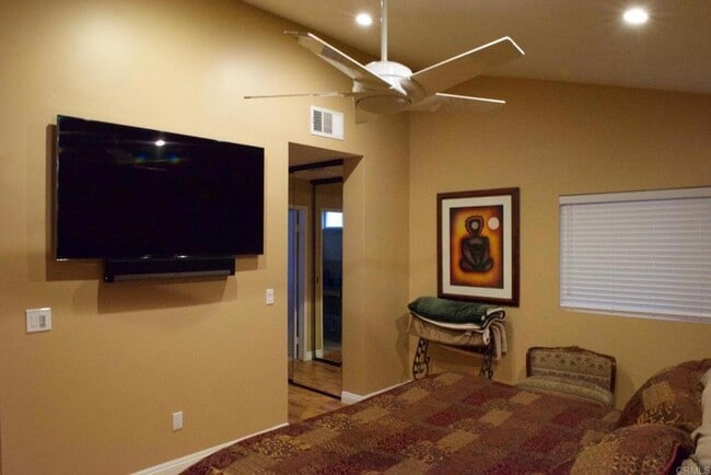 Photo - 411 Windjammer Cir