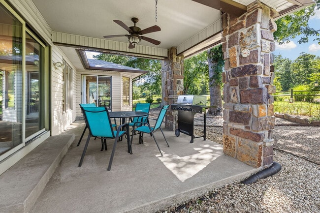 Photo - 1 Scotsdale Pl Unit ID1257580P