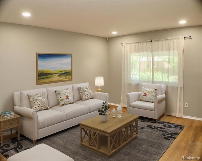 Photo - 808 Wellesley Ave