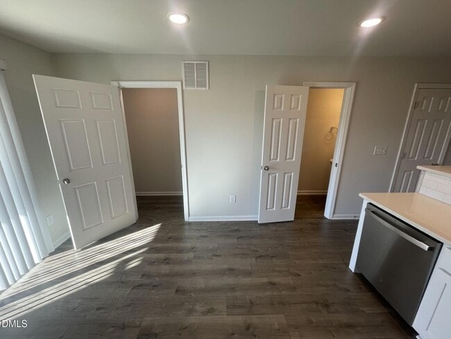 Photo - 1007 Peony Ln