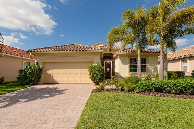 Photo - 421 Sunview Way