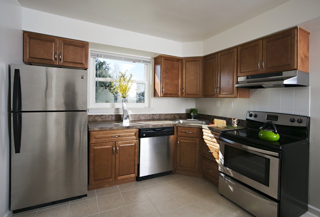 Building Photo - Millbridge Gardens