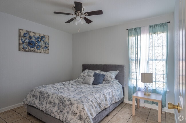 Bedroom - El Camino Homes