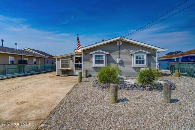 Photo - 28 S Los Angeles Dr