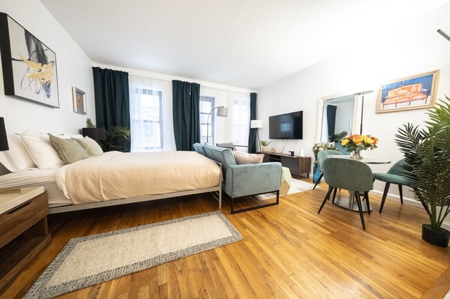 Building Photo - 305 E 95th St Unit ID1031998P