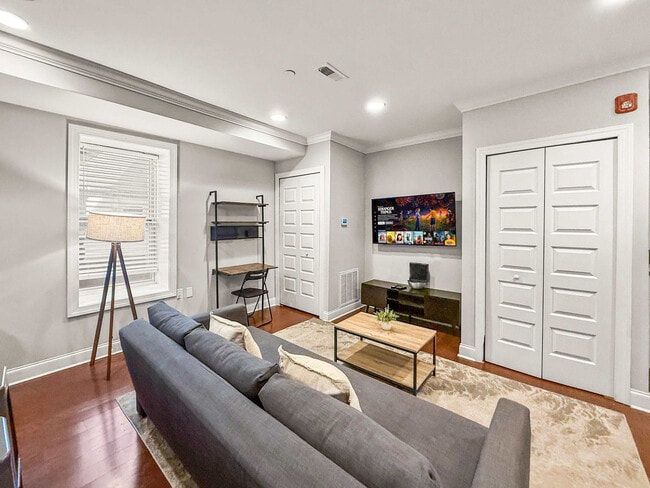 Building Photo - 606 S 2nd St Unit ID1055795P