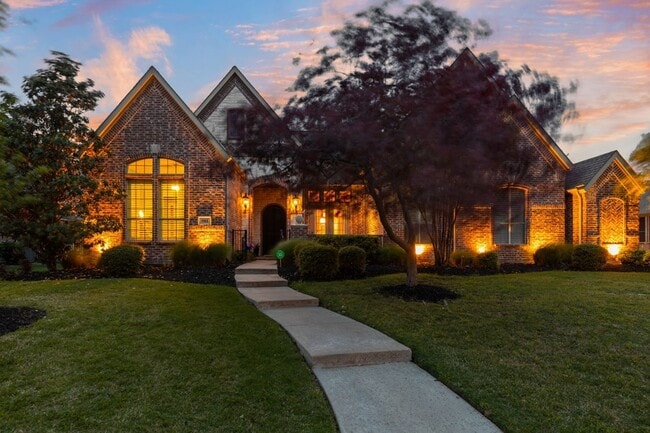 Photo - 981 Deer Run Ln