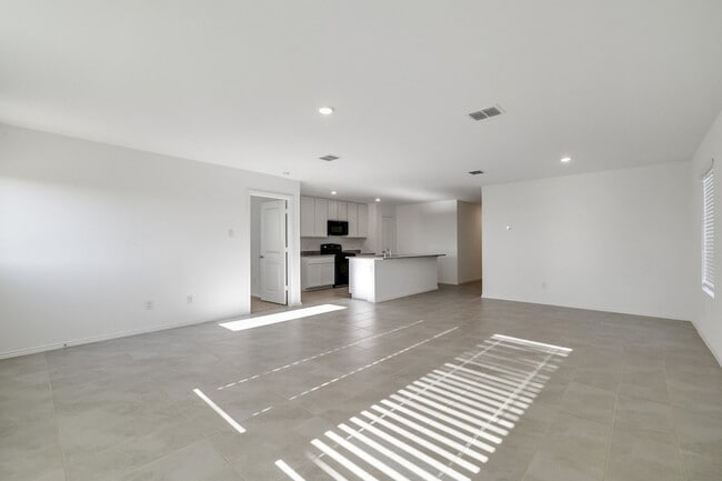 Photo - 2809 Ozark Cir