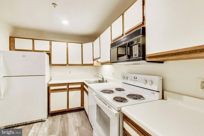 Photo - 18401 Guildberry Dr Unit 104