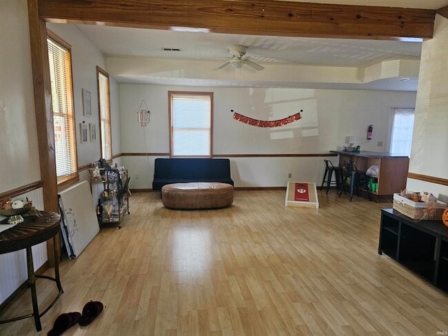 Photo - 405 E 15th St