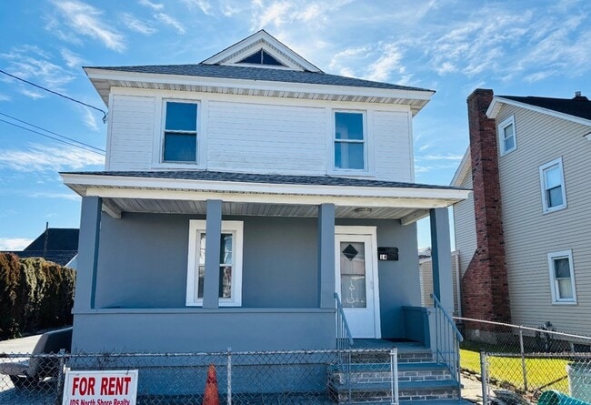 Building Photo - 14 1st St