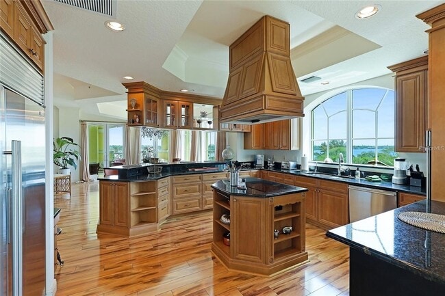 Photo - 1308 Old Stickney Point Rd Unit WP3