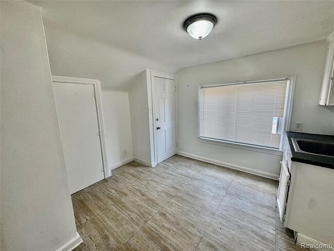 Photo - 15030 Rossini Dr Unit 2 - Upper