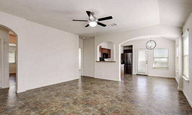 Photo - 409 Teron Dr