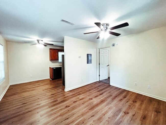 Photo - 112 Ballygar St Unit G