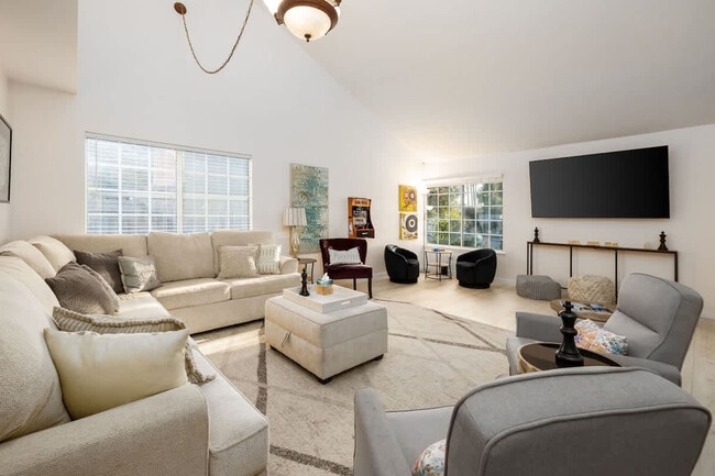 Building Photo - 12779 Calma Ct Unit ID1292594P