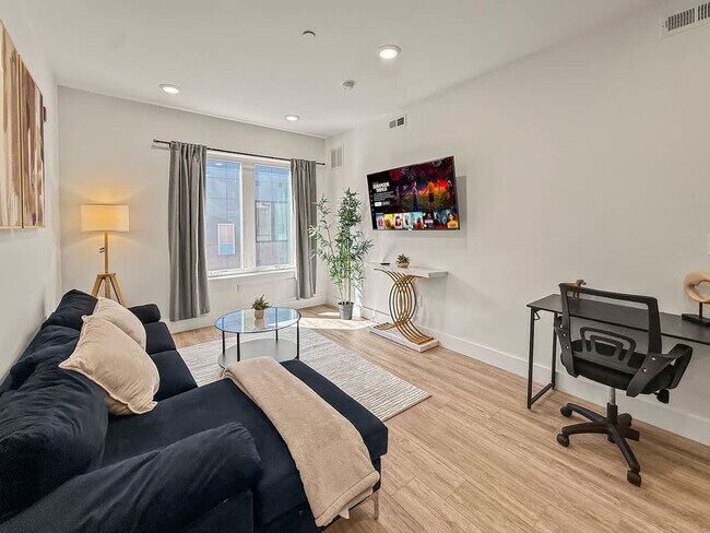 Photo - 2400 E Huntingdon St Unit ID1231705P