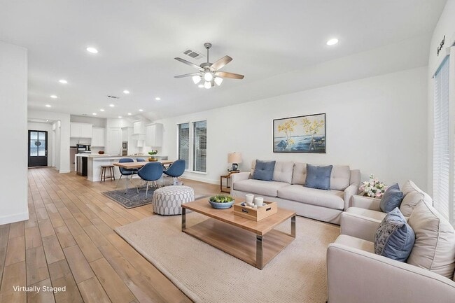 Photo - 133 Plumbago Loop
