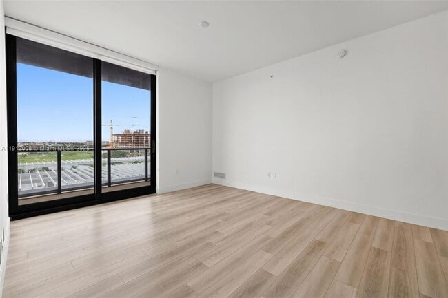 Photo - 101 Diplomat Pkwy Unit 703