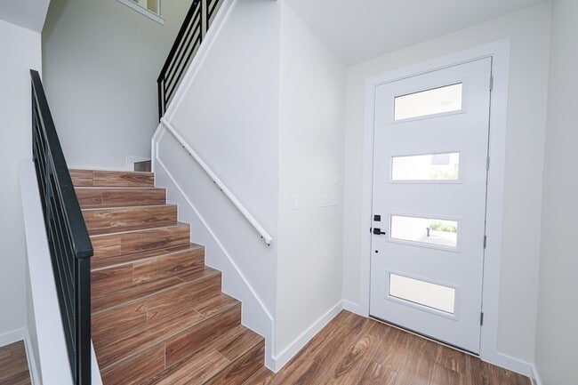 Photo - 7525 Cresta Bella St