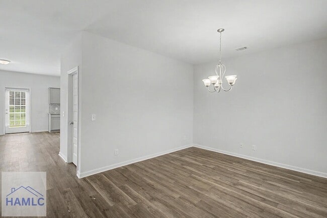 Photo - 274 Renwick Lp