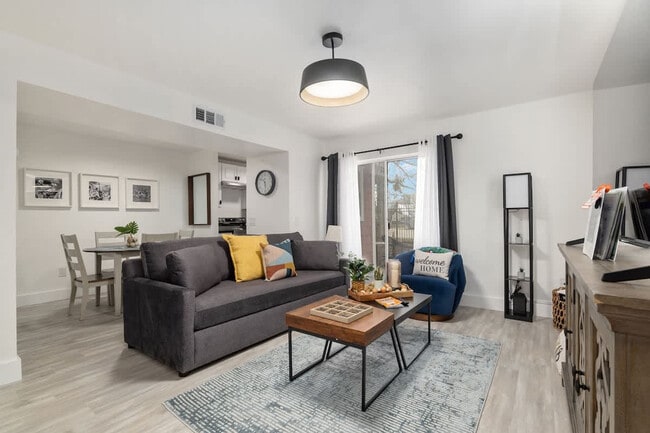 Building Photo - 2360 SW Archer Rd Unit ID1355833P