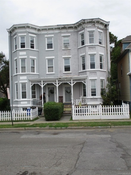 Building Photo - 33 Bay View Terrace