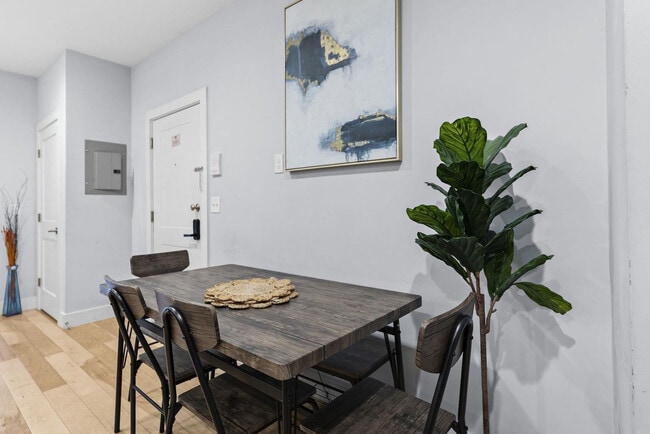 Photo - 1011 Bennington St Unit SI ID1343283P