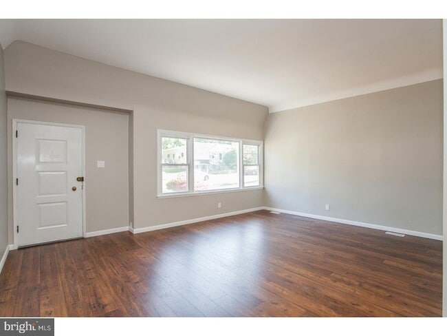 Photo - 176 Juniper Rd