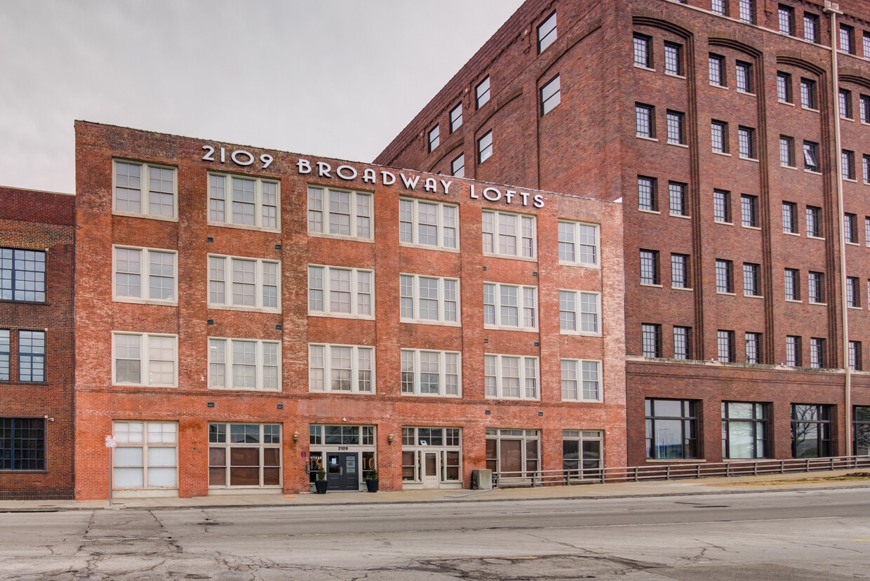 Floor Plan - Broadway Lofts - One Bedroom