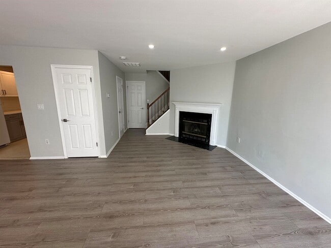 Photo - 27 Cottonwood St