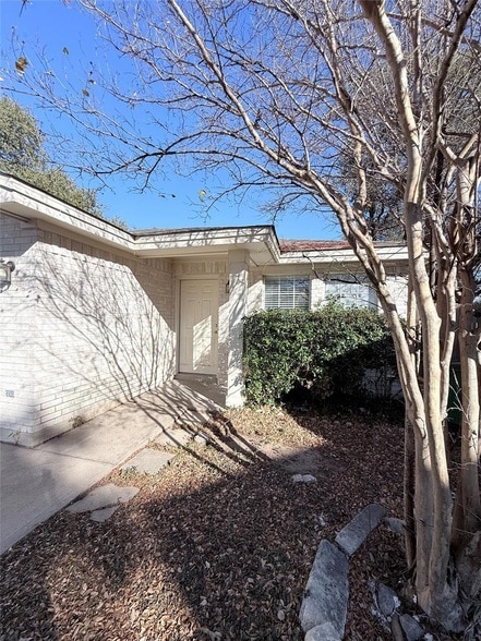 Photo - 8621 Talyne Chaise Cir Unit B