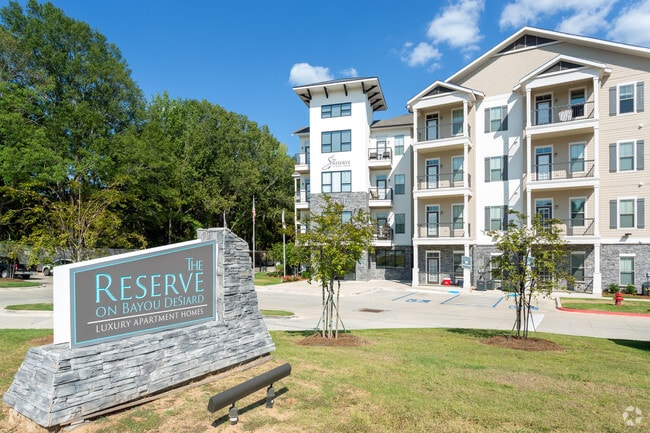 The Reserve on Bayou DeSiard Monroe, LA | CorporateHousing