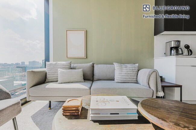 Photo - 225 N Elizabeth St Unit FL11-ID1099