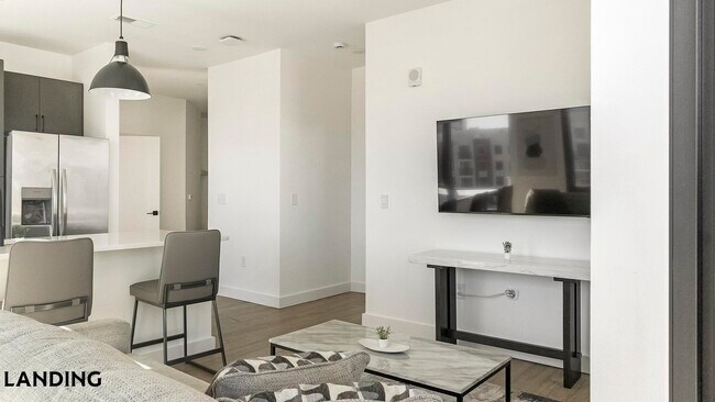 Photo - 1007 S Mint St Unit 834