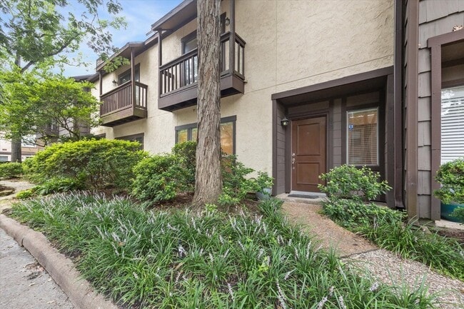 Building Photo - 11711 Memorial Dr Unit 639