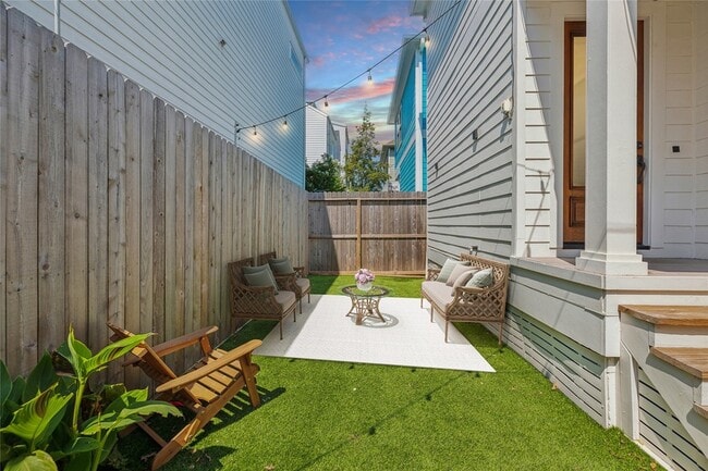 Photo - 1120 W 18th St