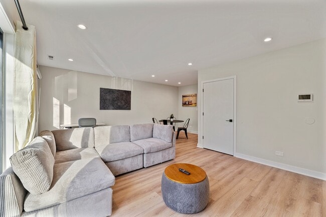 Photo - 7109 N Western Ave Unit 2N