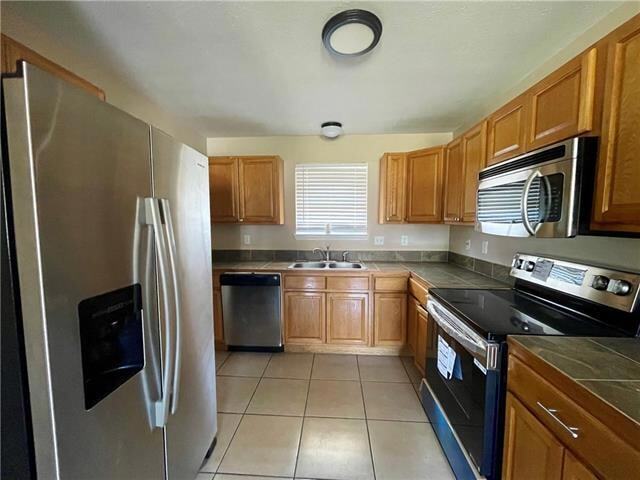 Photo - 114 8th St