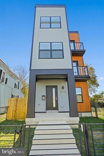 Photo - 4421 Kane Pl NE