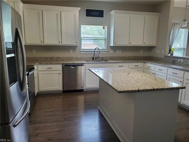 Photo - 1231 Stewart St